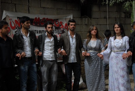 Yüksekova'da 29-30 Mayıs tarihleri arasında evlenen çiftleri sizler için sayfamıza taşıdık.