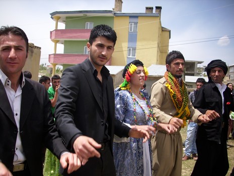 Yüksekova'da 29-30 Mayıs tarihleri arasında evlenen çiftleri sizler için sayfamıza taşıdık.