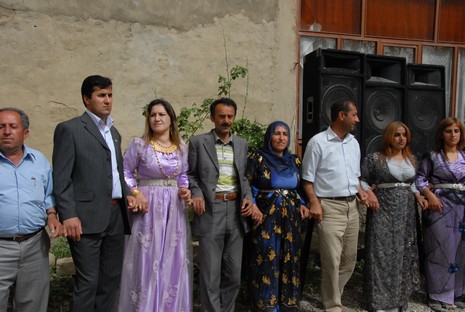 Yüksekova'da 29-30 Mayıs tarihleri arasında evlenen çiftleri sizler için sayfamıza taşıdık.