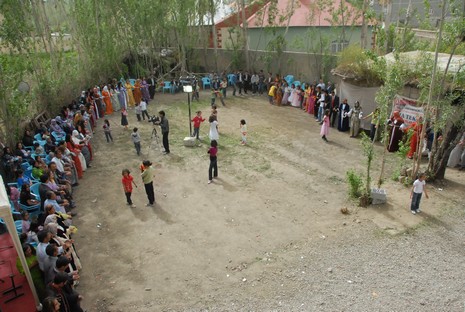 Yüksekova'da 29-30 Mayıs tarihleri arasında evlenen çiftleri sizler için sayfamıza taşıdık.