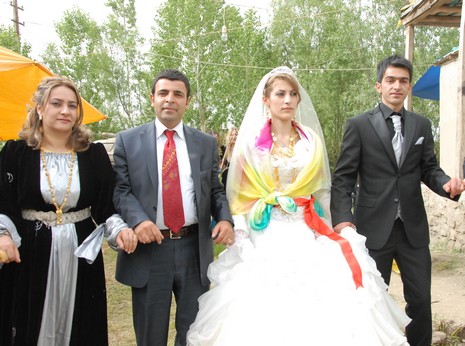 Yüksekova'da 29-30 Mayıs tarihleri arasında evlenen çiftleri sizler için sayfamıza taşıdık.