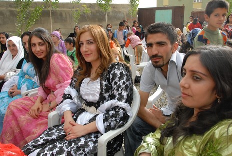 Yüksekova'da 29-30 Mayıs tarihleri arasında evlenen çiftleri sizler için sayfamıza taşıdık.