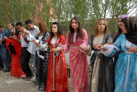 Yüksekova'da 29-30 Mayıs tarihleri arasında evlenen çiftleri sizler için sayfamıza taşıdık.