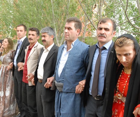 Yüksekova'da 29-30 Mayıs tarihleri arasında evlenen çiftleri sizler için sayfamıza taşıdık.