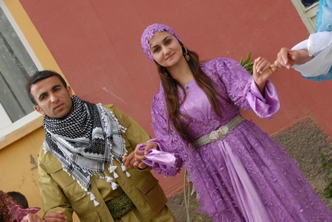 Yüksekova'da 29-30 Mayıs tarihleri arasında evlenen çiftleri sizler için sayfamıza taşıdık.