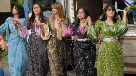 Yüksekova'da 29-30 Mayıs tarihleri arasında evlenen çiftleri sizler için sayfamıza taşıdık.