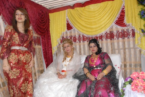 Yüksekova'da 29-30 Mayıs tarihleri arasında evlenen çiftleri sizler için sayfamıza taşıdık.