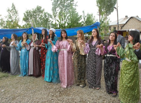 Yüksekova'da 29-30 Mayıs tarihleri arasında evlenen çiftleri sizler için sayfamıza taşıdık.