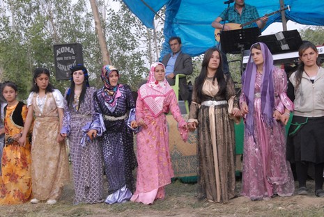 Yüksekova'da 29-30 Mayıs tarihleri arasında evlenen çiftleri sizler için sayfamıza taşıdık.