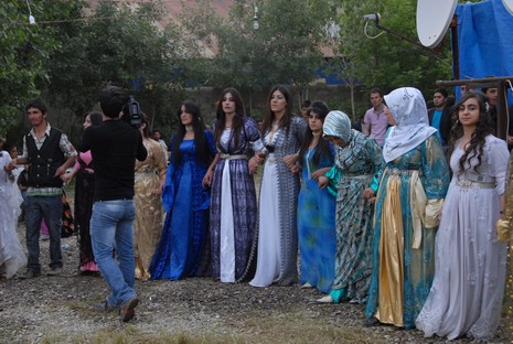 Yüksekova'da 29-30 Mayıs tarihleri arasında evlenen çiftleri sizler için sayfamıza taşıdık.