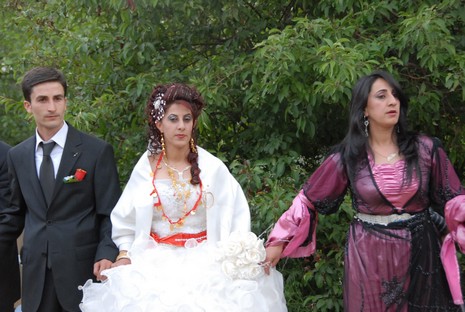 Yüksekova'da 29-30 Mayıs tarihleri arasında evlenen çiftleri sizler için sayfamıza taşıdık.