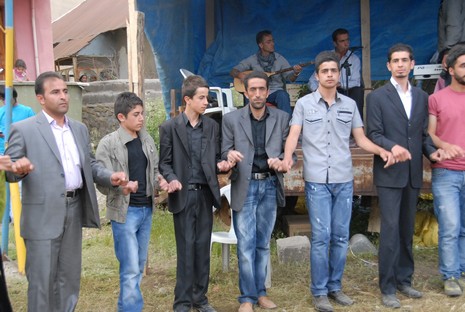 Yüksekova'da 29-30 Mayıs tarihleri arasında evlenen çiftleri sizler için sayfamıza taşıdık.