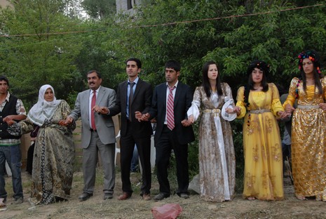 Yüksekova'da 29-30 Mayıs tarihleri arasında evlenen çiftleri sizler için sayfamıza taşıdık.