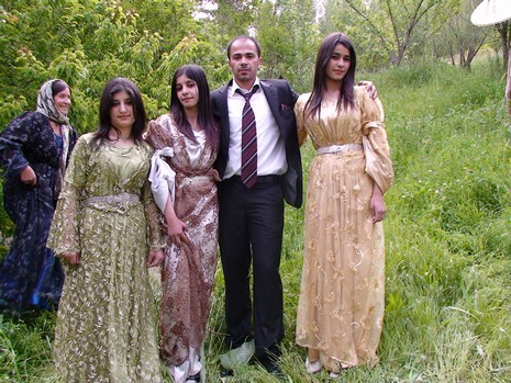 Yüksekova'da 29-30 Mayıs tarihleri arasında evlenen çiftleri sizler için sayfamıza taşıdık.