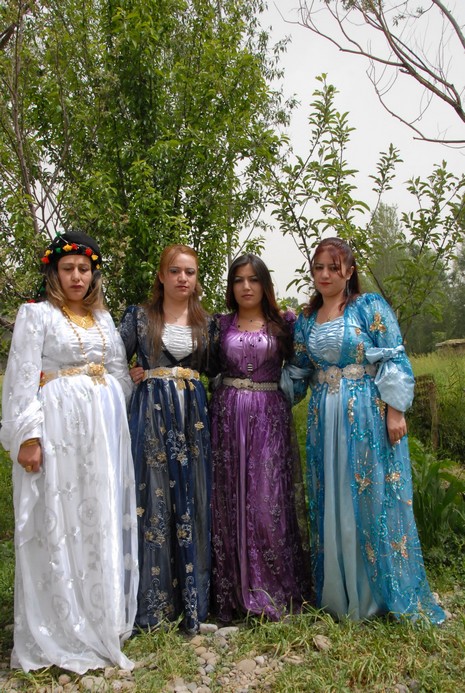 Yüksekova'da 29-30 Mayıs tarihleri arasında evlenen çiftleri sizler için sayfamıza taşıdık.