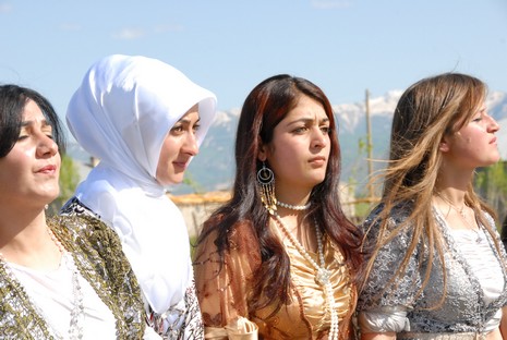 Yüksekova'da 29-30 Mayıs tarihleri arasında evlenen çiftleri sizler için sayfamıza taşıdık.