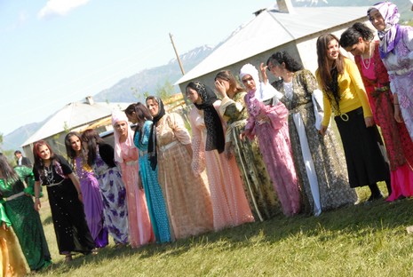 Yüksekova'da 29-30 Mayıs tarihleri arasında evlenen çiftleri sizler için sayfamıza taşıdık.