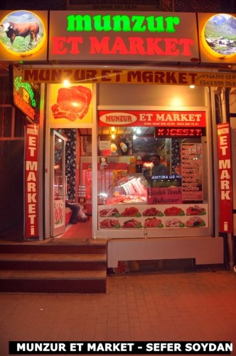 ''Bu mübarek ayda bile islam coğrafyasında bu kadar kötülüğün yaşanması ve islama adanması insanlık açısından acı bir sonuçtur.Zulme karşı direniş gösteren Rojava'nın zor günlerden geçtiği bu süreçte yiğit kadın ile erkeklerin Kobane'de yarattığı devrim ve direniş ateşi tüm dünyada ezilenlerin umudu olması dileği ile Tüm halklarımızın Ramazan Bayramını Kutluyoruz.'