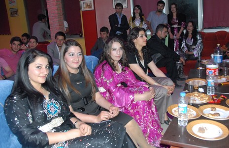 LGS öncesi dershane öğrencileri strest attı. 