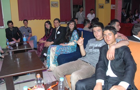 LGS öncesi dershane öğrencileri strest attı. 