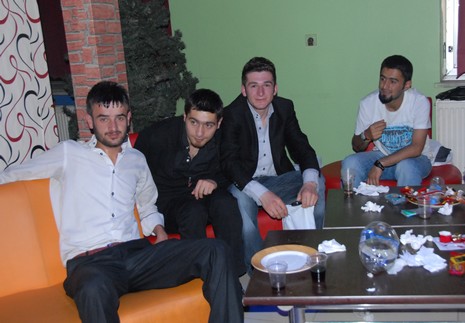 LGS öncesi dershane öğrencileri strest attı. 