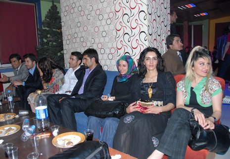 LGS öncesi dershane öğrencileri strest attı. 