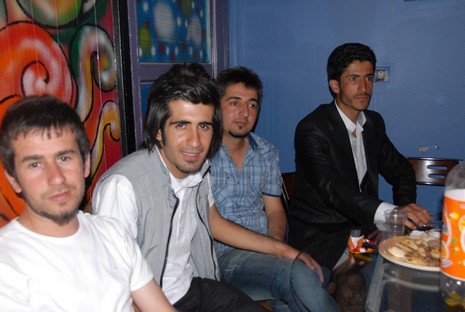 LGS öncesi dershane öğrencileri strest attı. 