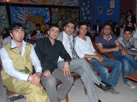 LGS öncesi dershane öğrencileri strest attı. 