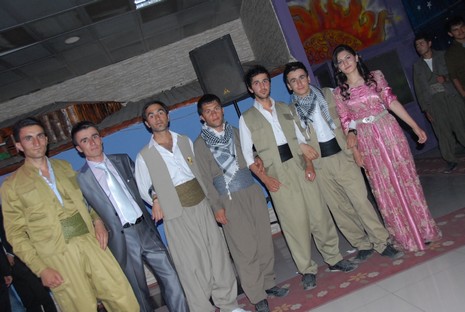 LGS öncesi dershane öğrencileri strest attı. 