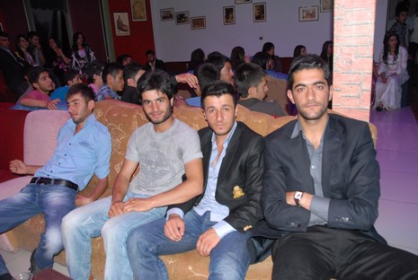 LGS öncesi dershane öğrencileri strest attı. 