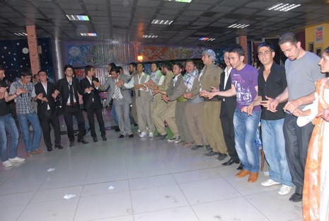 LGS öncesi dershane öğrencileri strest attı. 