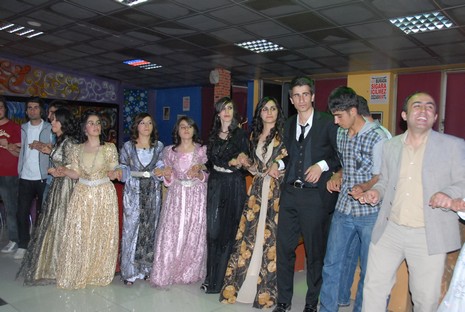 LGS öncesi dershane öğrencileri strest attı. 