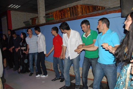 LGS öncesi dershane öğrencileri strest attı. 