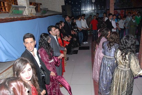 LGS öncesi dershane öğrencileri strest attı. 