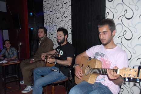 LGS öncesi dershane öğrencileri strest attı. 