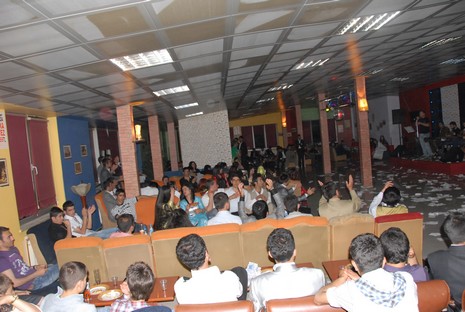 LGS öncesi dershane öğrencileri strest attı. 