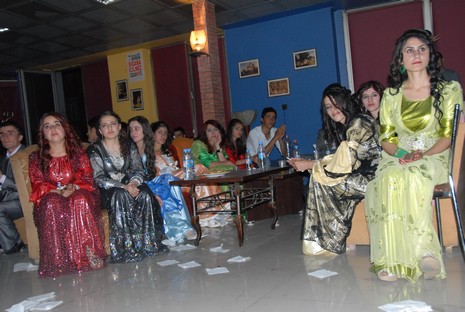 LGS öncesi dershane öğrencileri strest attı. 