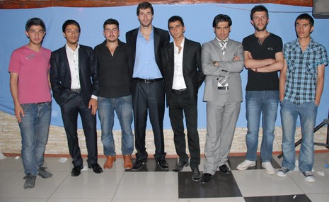 LGS öncesi dershane öğrencileri strest attı. 