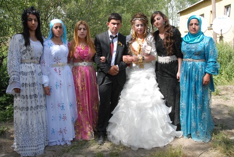 Yüksekova'da 05-06 Haziran 2010 tarihleri arasında evlenen çiftleri sizler için sayfamıza taşıdık.
