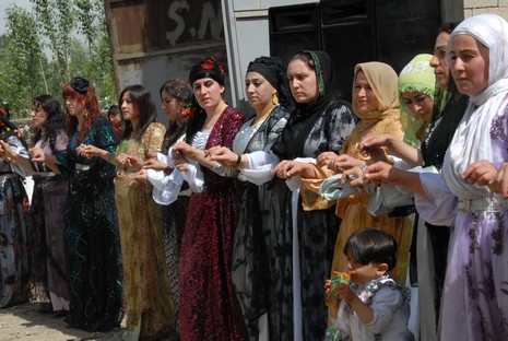 Yüksekova'da 05-06 Haziran 2010 tarihleri arasında evlenen çiftleri sizler için sayfamıza taşıdık.