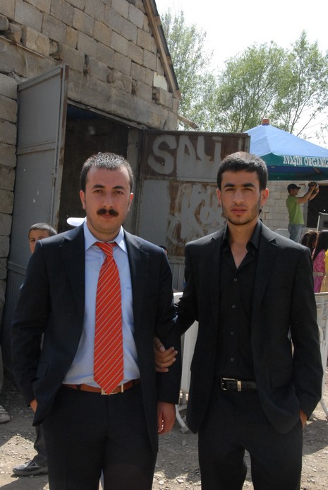 Yüksekova'da 05-06 Haziran 2010 tarihleri arasında evlenen çiftleri sizler için sayfamıza taşıdık.