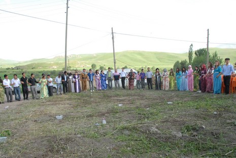 Yüksekova'da 05-06 Haziran 2010 tarihleri arasında evlenen çiftleri sizler için sayfamıza taşıdık.