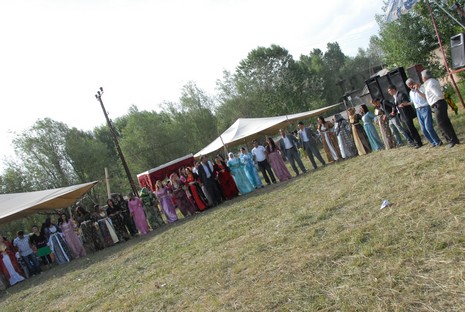 Yüksekova'da 05-06 Haziran 2010 tarihleri arasında evlenen çiftleri sizler için sayfamıza taşıdık.