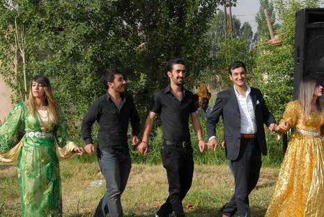 Yüksekova'da 05-06 Haziran 2010 tarihleri arasında evlenen çiftleri sizler için sayfamıza taşıdık.