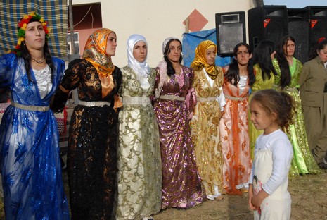 Yüksekova'da 05-06 Haziran 2010 tarihleri arasında evlenen çiftleri sizler için sayfamıza taşıdık.