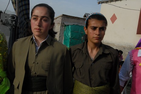 Yüksekova'da 05-06 Haziran 2010 tarihleri arasında evlenen çiftleri sizler için sayfamıza taşıdık.