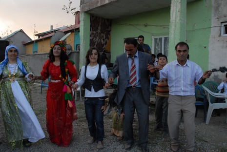 Yüksekova'da 05-06 Haziran 2010 tarihleri arasında evlenen çiftleri sizler için sayfamıza taşıdık.