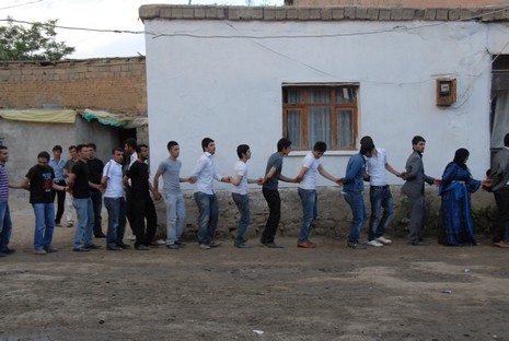 Yüksekova'da 05-06 Haziran 2010 tarihleri arasında evlenen çiftleri sizler için sayfamıza taşıdık.