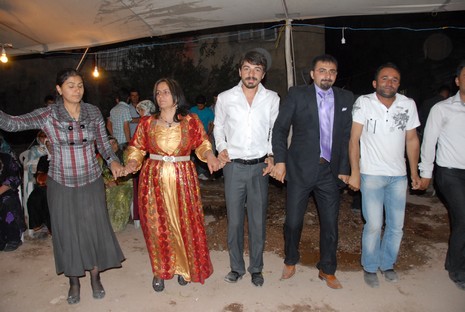 Yüksekova'da 05-06 Haziran 2010 tarihleri arasında evlenen çiftleri sizler için sayfamıza taşıdık.