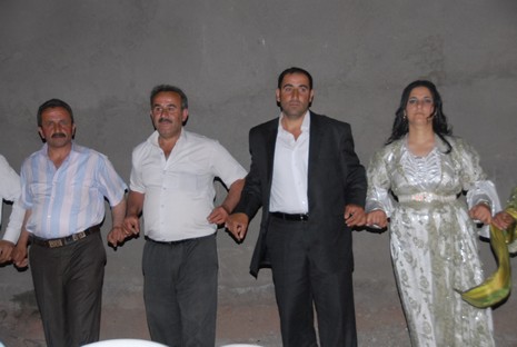 Yüksekova'da 05-06 Haziran 2010 tarihleri arasında evlenen çiftleri sizler için sayfamıza taşıdık.